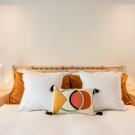 Апартаменти Guestready - Stunning Boho Retreat In Campolide W/ Terrace