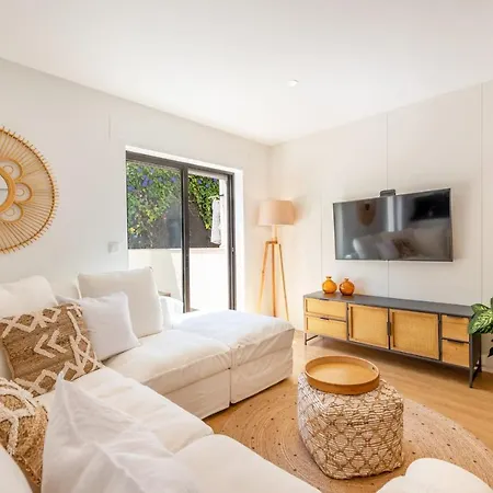 Guestready - Stunning Boho Retreat In Campolide W/ Terrace * Lisbon